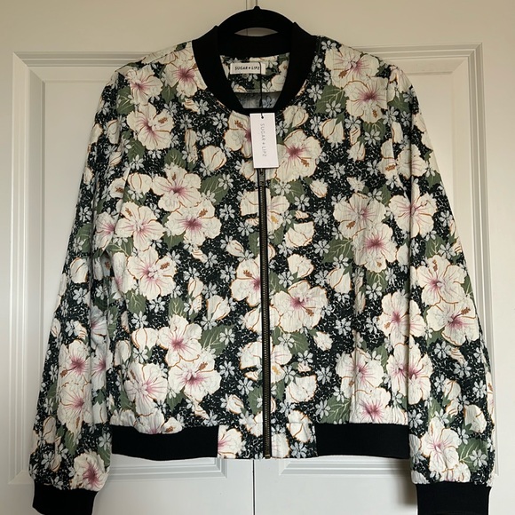 SugarLips bomber jacket NWTS lightweight floral zip up
Size medium - Picture 2 of 11